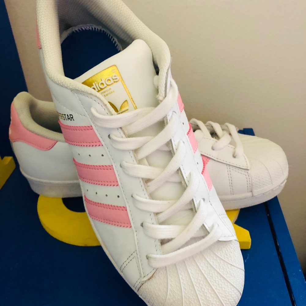 Adidas Superstar Women’s